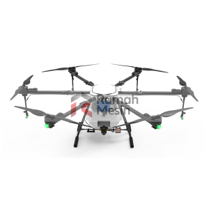Drone sprayer membantu petani menyemprot tanaman di lahan pertanian yang luas