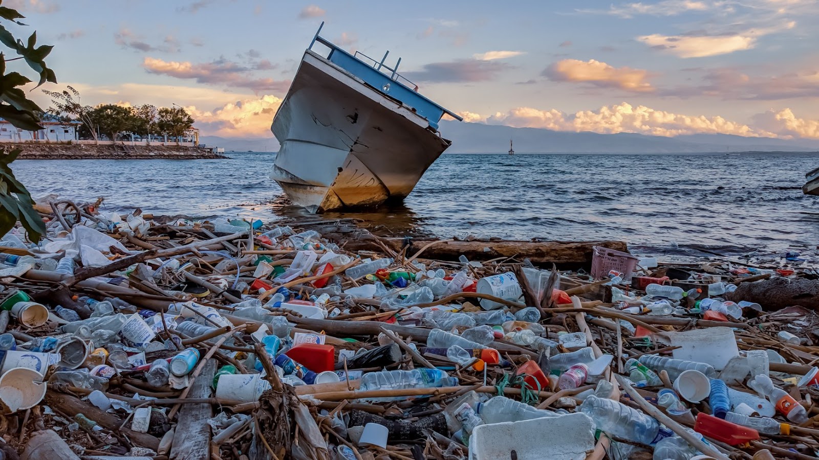 sampah plastik