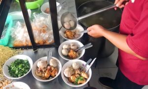 tips usaha bakso keliling harian