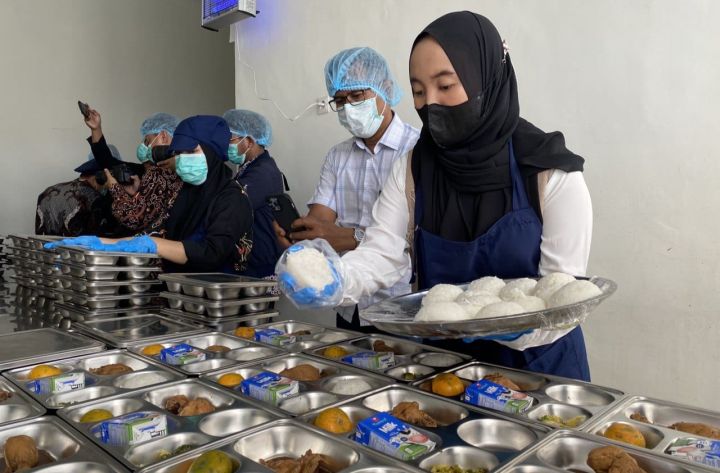 pelaksanaan makan bergizi gratis