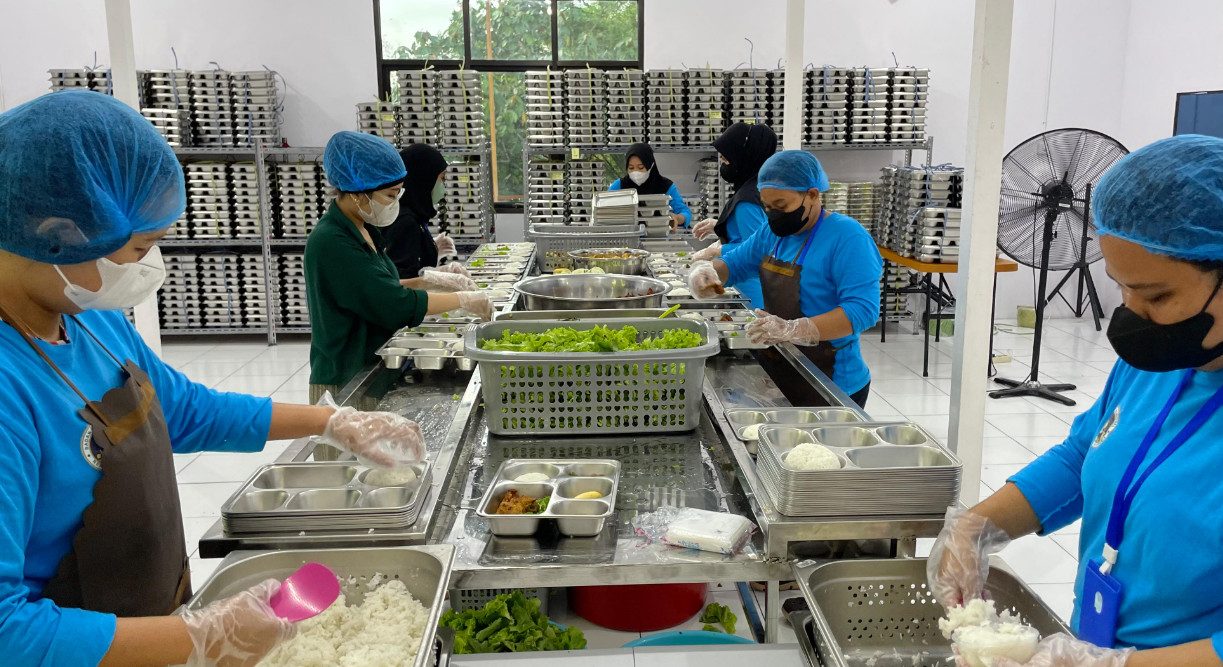Pengawasan Kebersihan Alat Masak Ketat Rutin