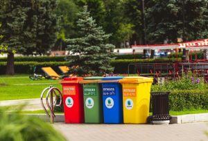 Perbedaan Pemilahan Sampah Manual dan Otomatis