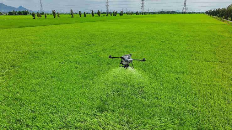 drone sprayer digunakan untuk apa